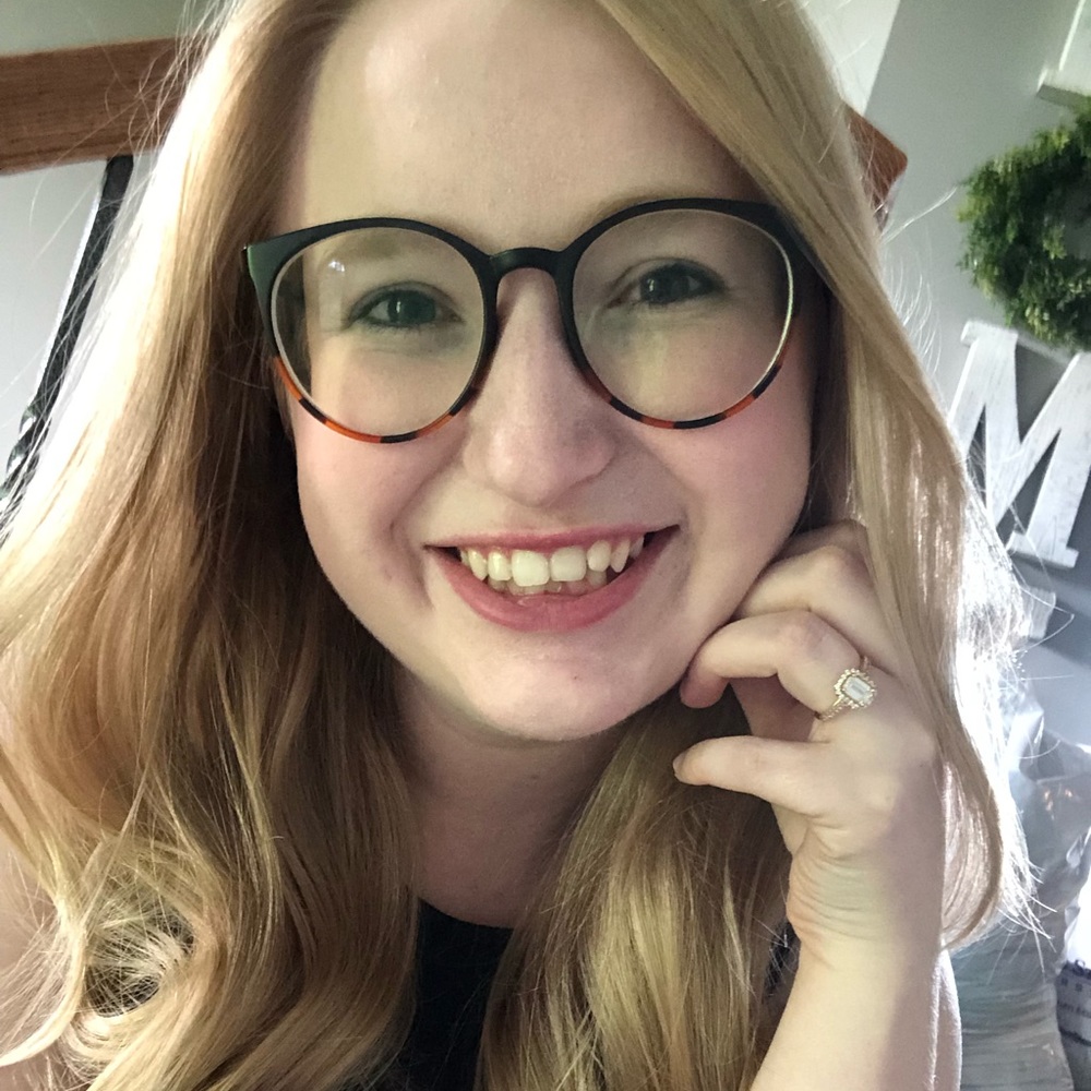 Meet your Posher, Caitlin